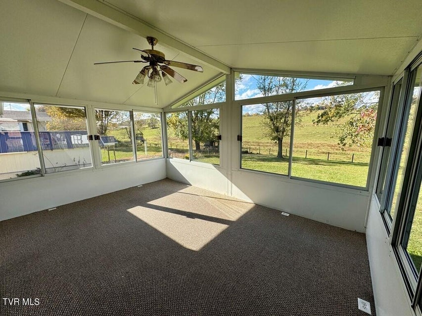 Photo #16: 28261 Lee Highway