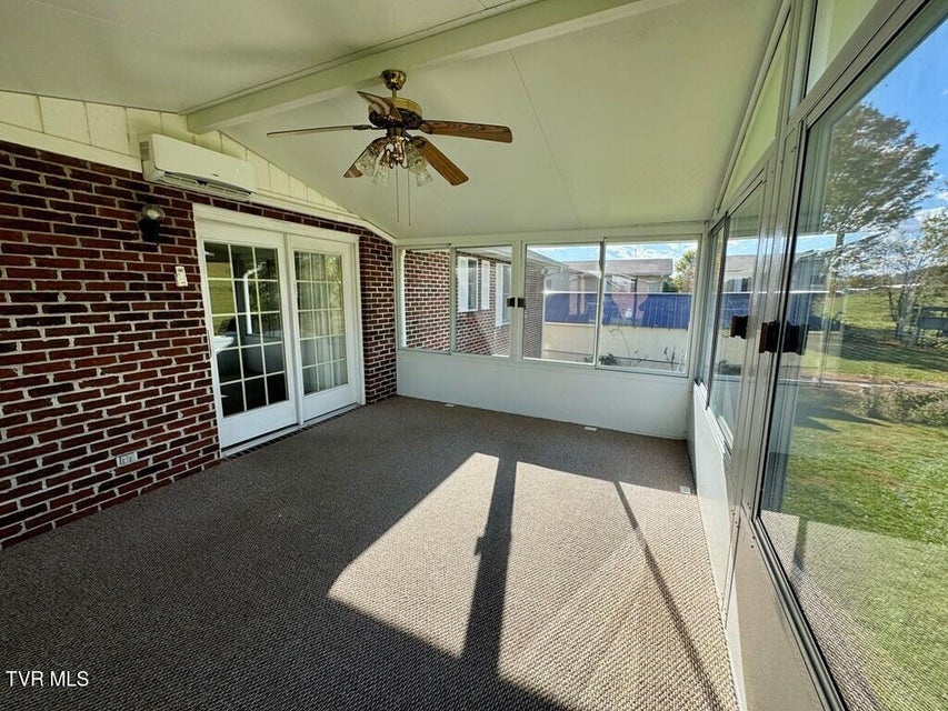 Photo #15: 28261 Lee Highway