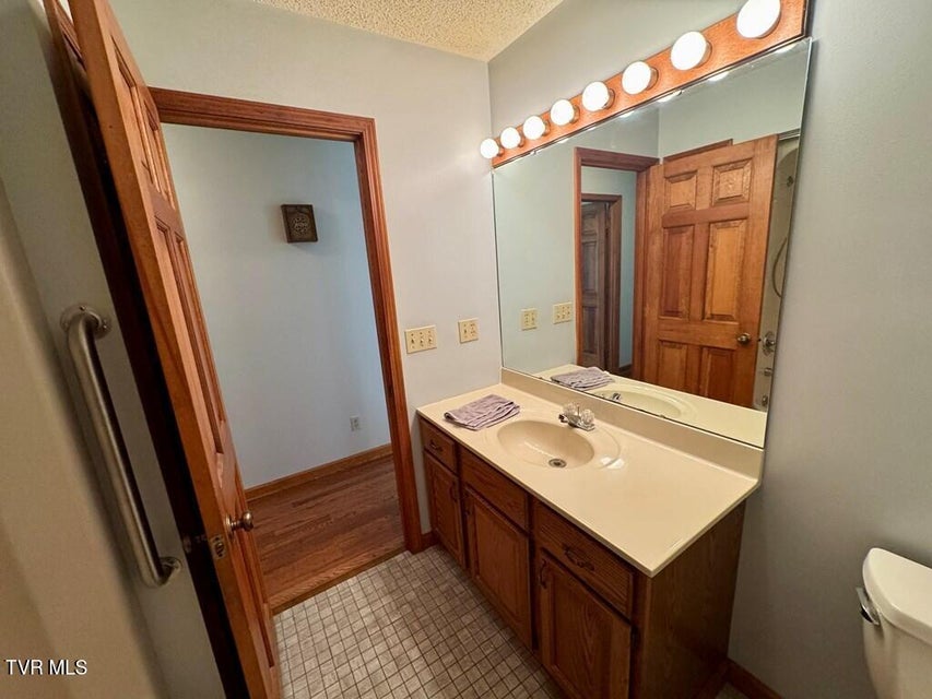 Photo #21: 28261 Lee Highway