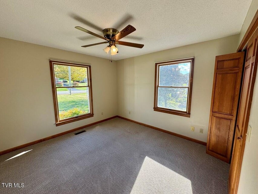 Photo #23: 28261 Lee Highway