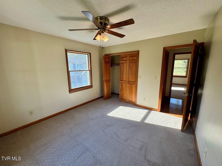 Photo #24: 28261 Lee Highway