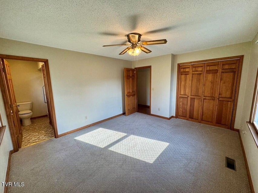 Photo #26: 28261 Lee Highway