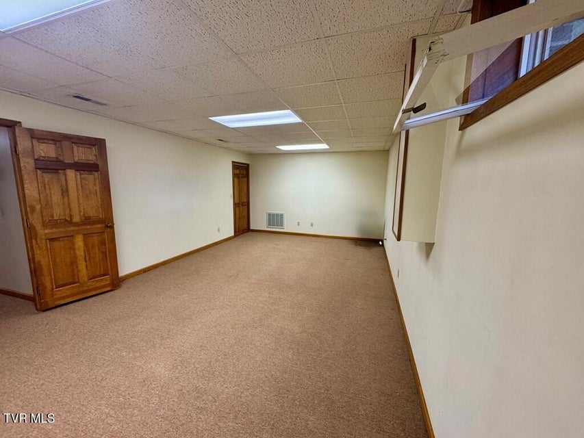 Photo #33: 28261 Lee Highway