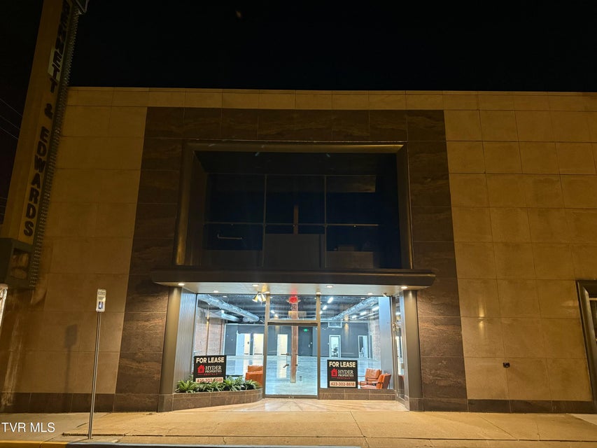 Photo #4: 214 Commerce Street