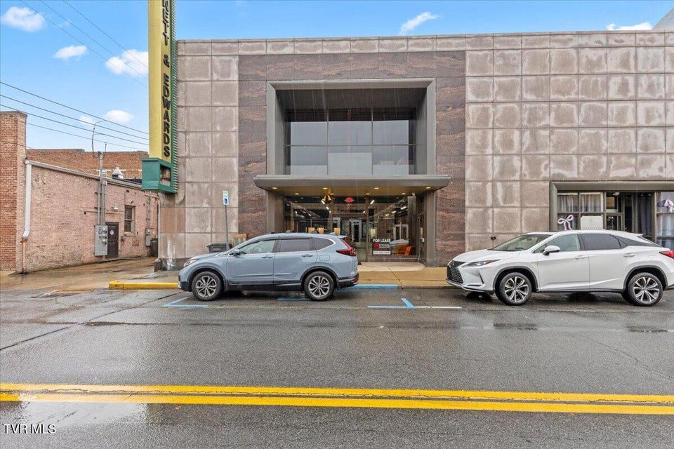 Photo #5: 214 Commerce Street