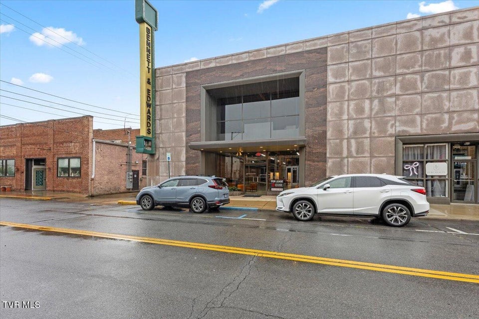 Photo #6: 214 Commerce Street