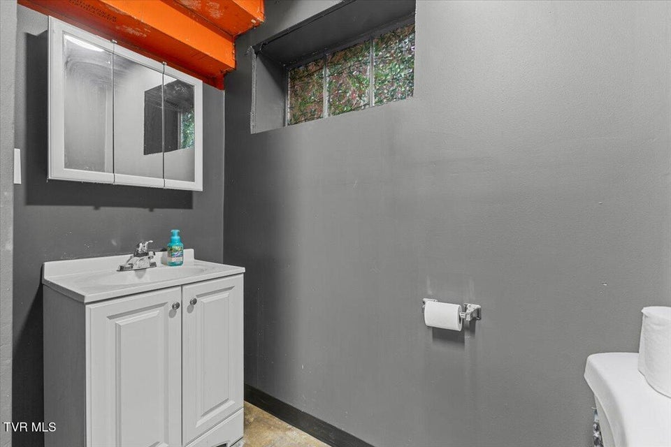 Photo #13: 214 Commerce Street