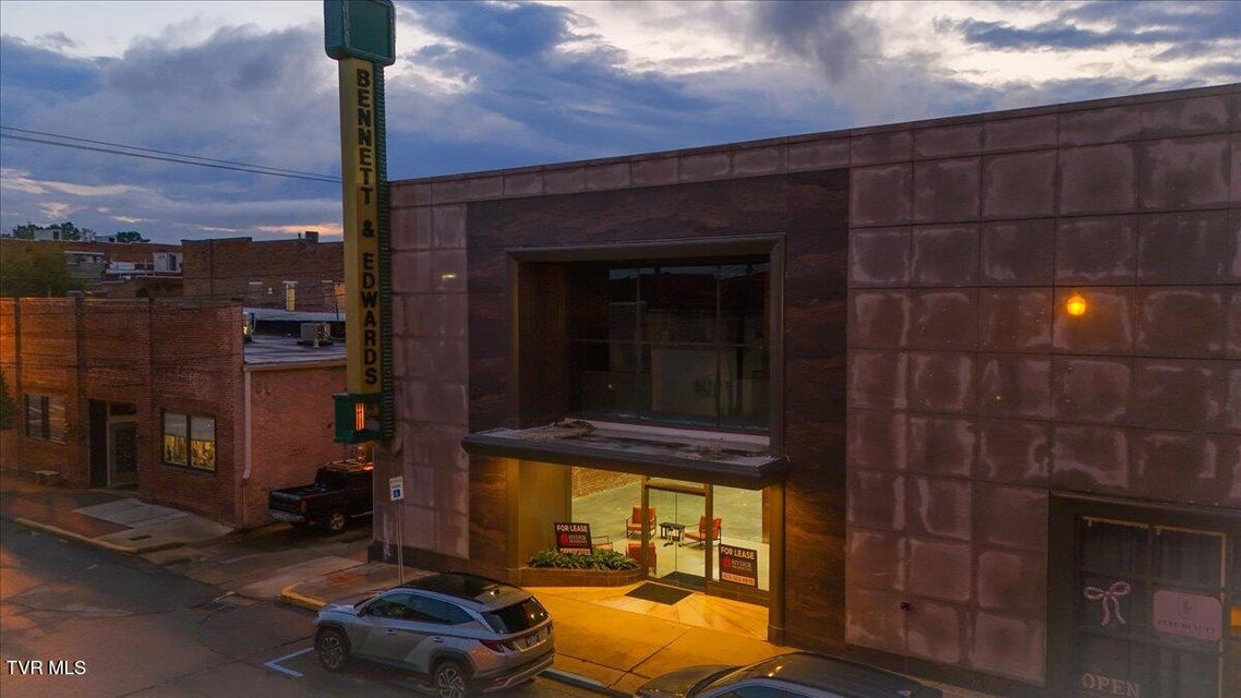 Photo #22: 214 Commerce Street