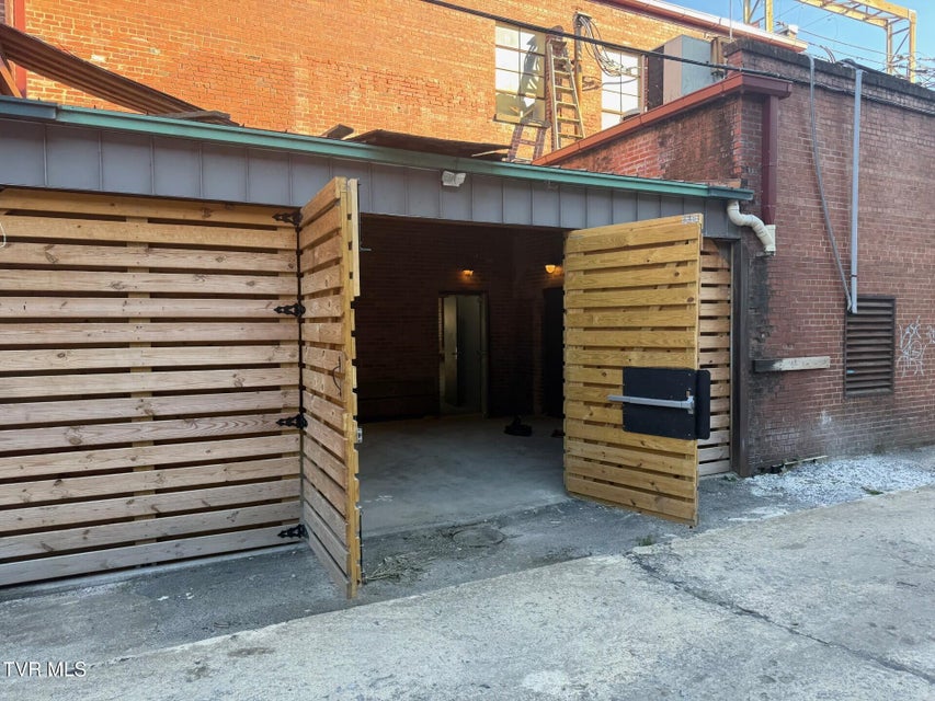 Photo #29: 214 Commerce Street