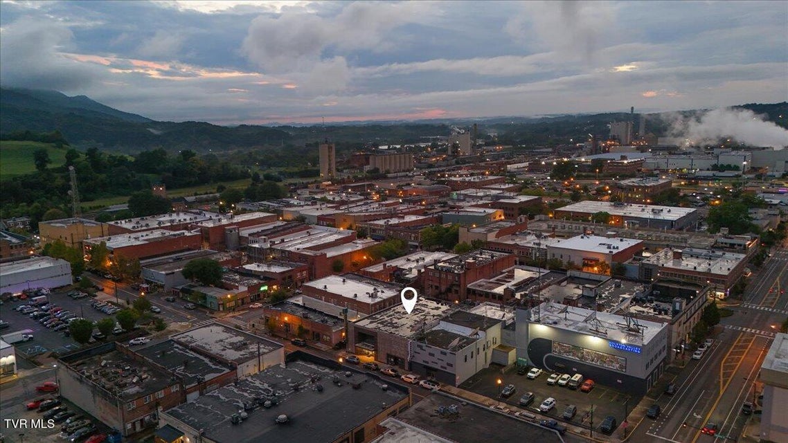 Photo #32: 214 Commerce Street