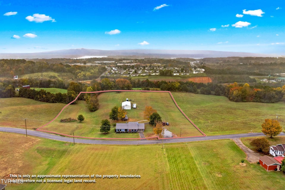 Photo #6: 643 Hart Road