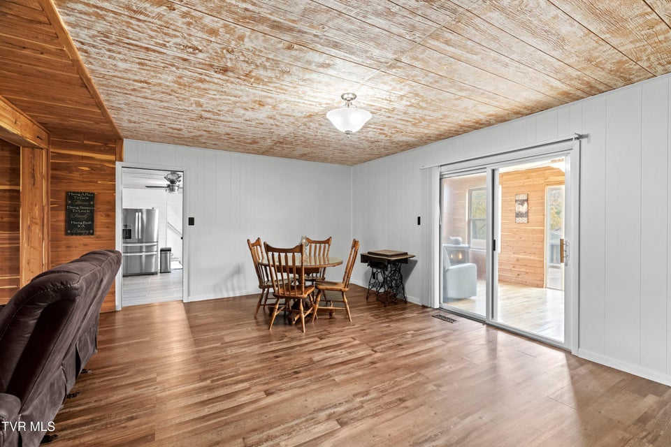 Photo #10: 643 Hart Road