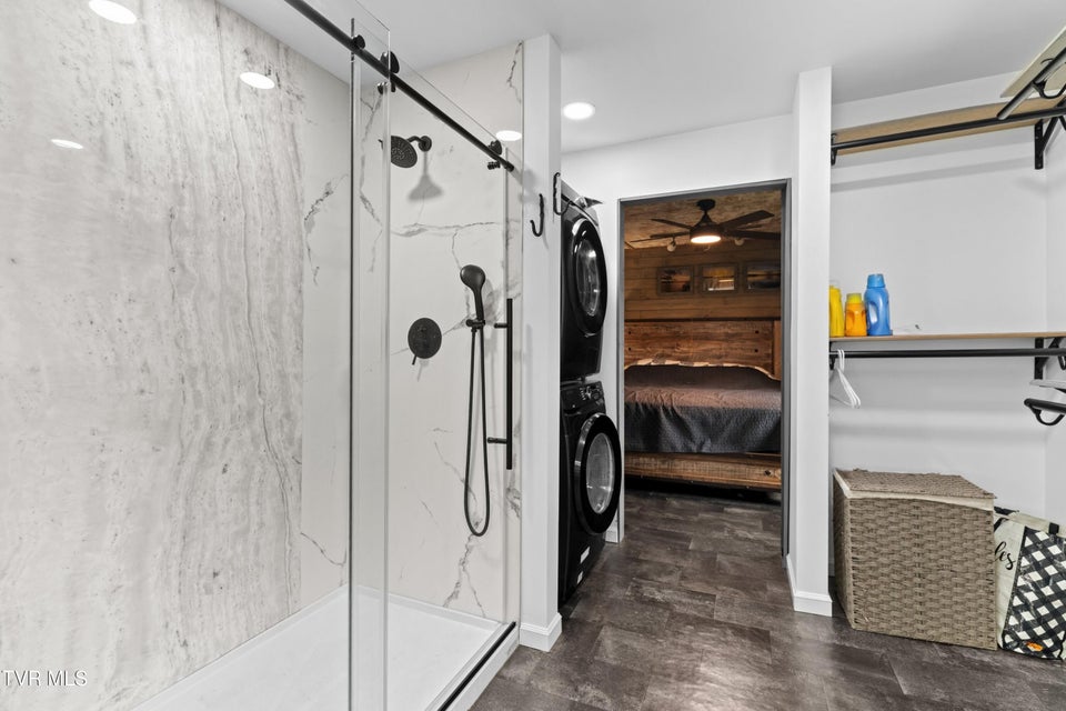 Photo #19: 643 Hart Road