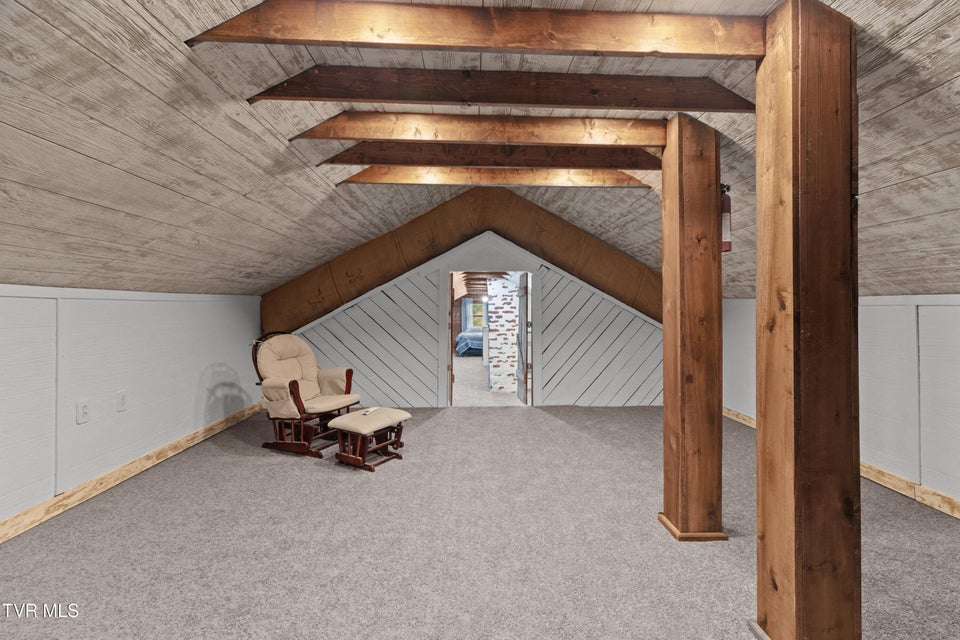 Photo #28: 643 Hart Road