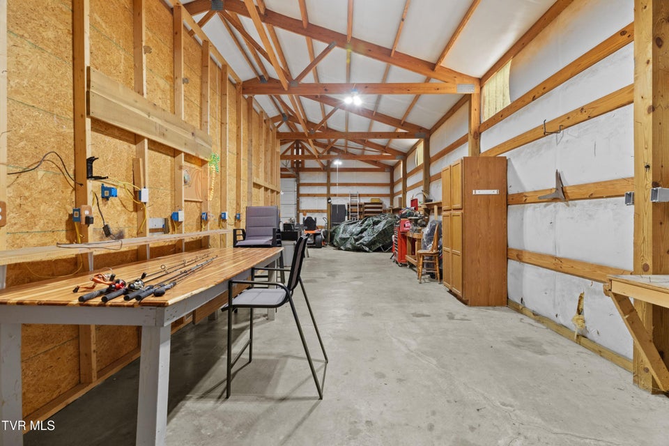 Photo #35: 643 Hart Road