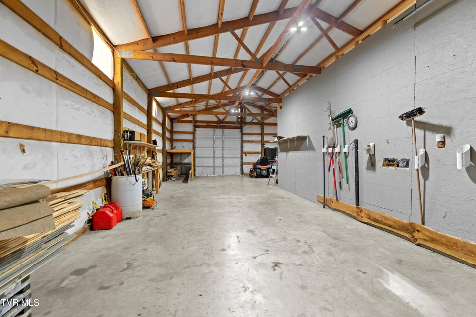 Photo #39: 643 Hart Road