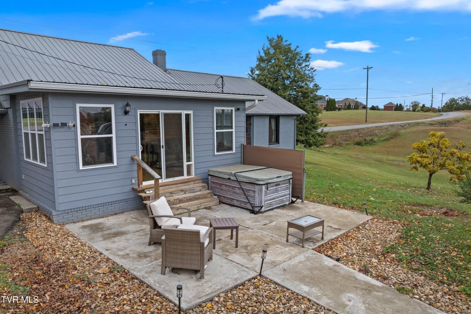 Photo #43: 643 Hart Road