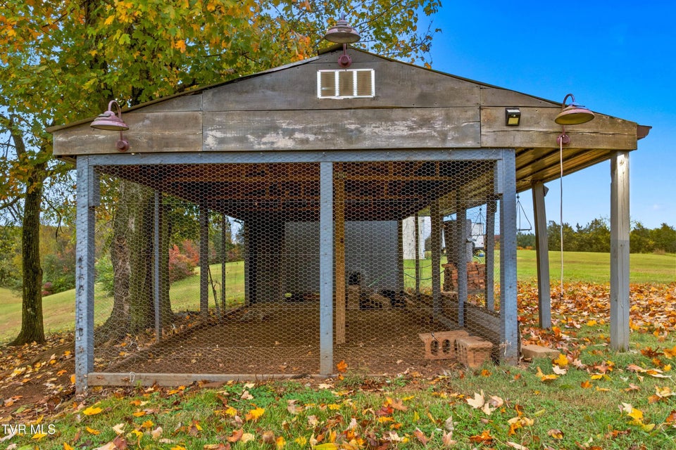 Photo #48: 643 Hart Road