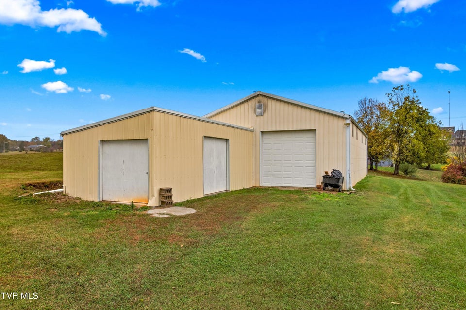 Photo #52: 643 Hart Road