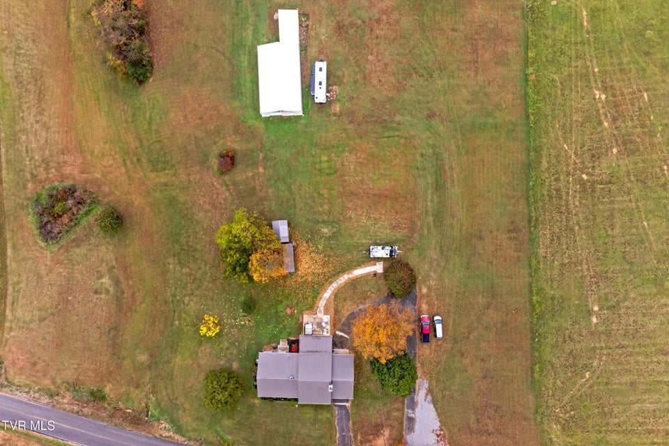 Photo #54: 643 Hart Road