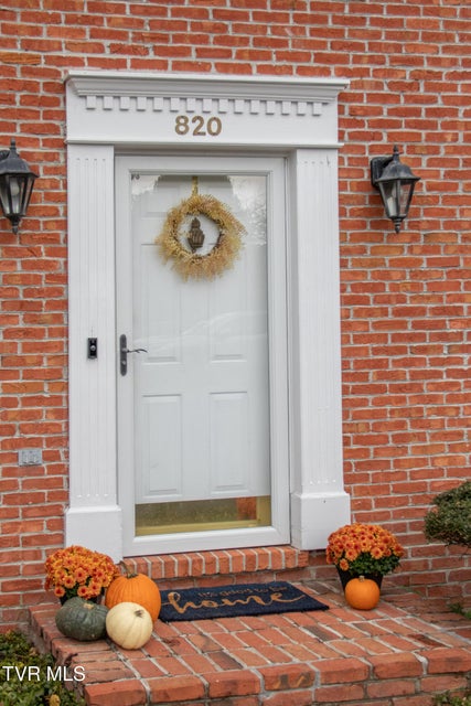 Photo #3: 820 Wayne Avenue