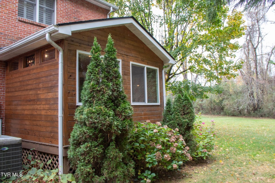 Photo #6: 820 Wayne Avenue