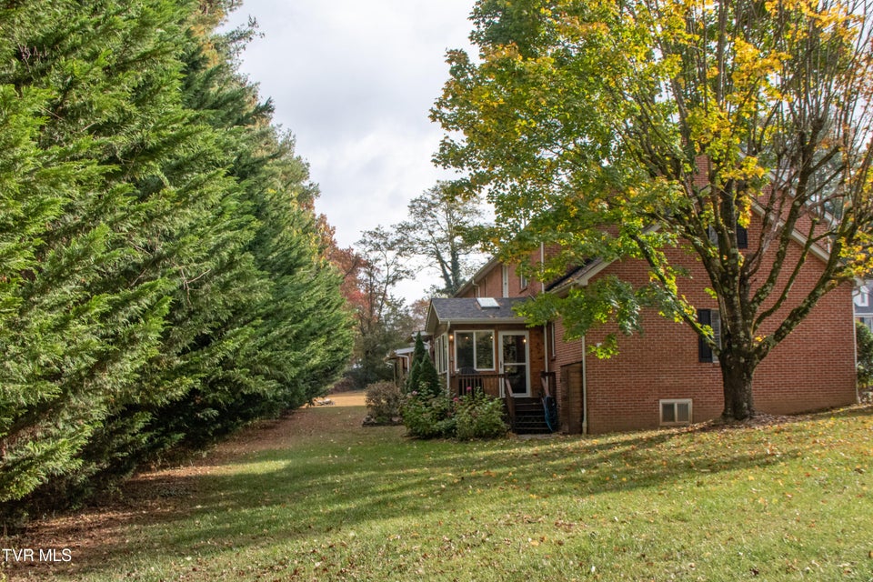 Photo #7: 820 Wayne Avenue