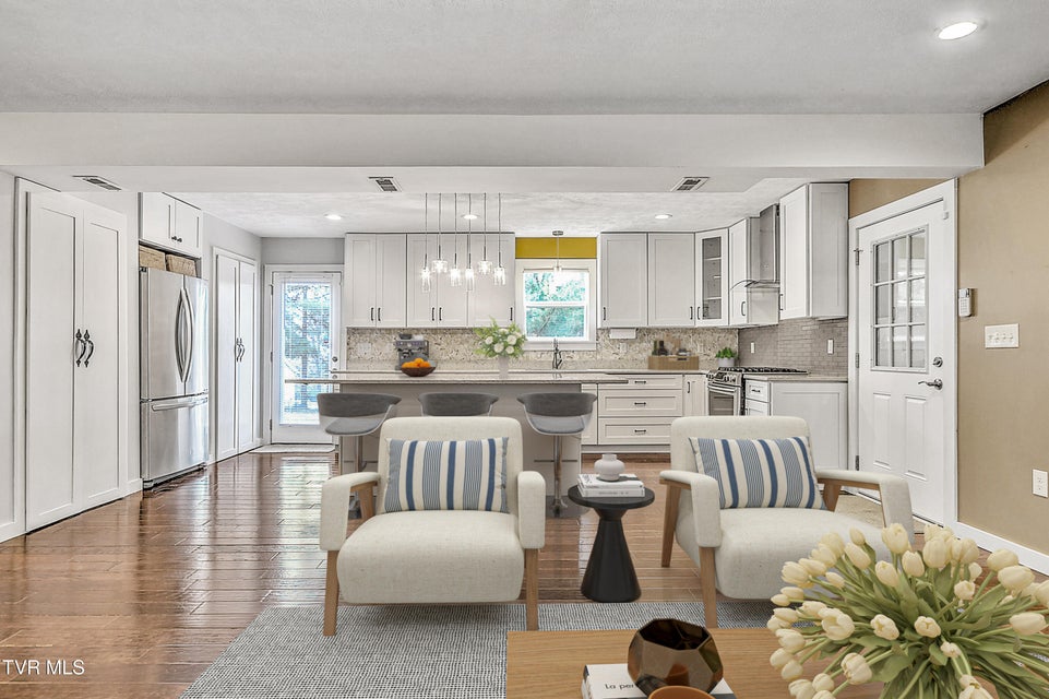 Photo #11: 22097 Strada Circle