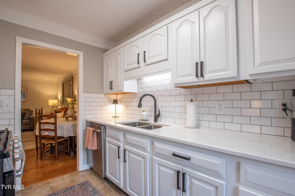 Photo #14: 820 Wayne Avenue