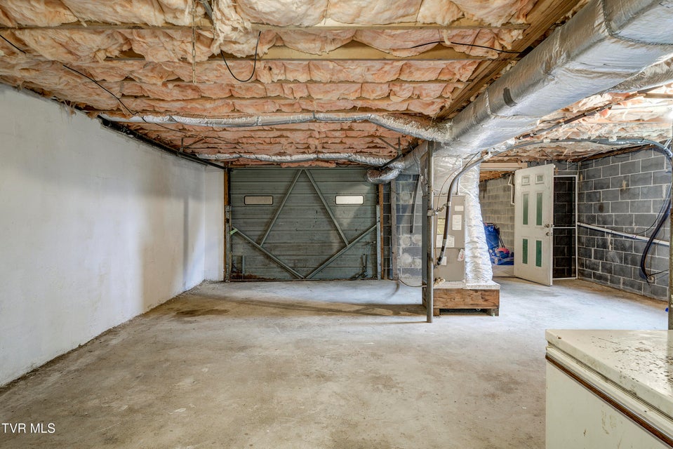 Photo #33: 135 Walnut Drive