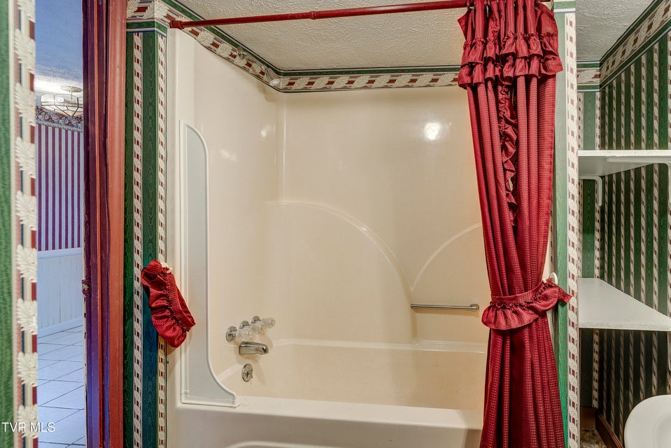 Photo #30: 135 Walnut Drive