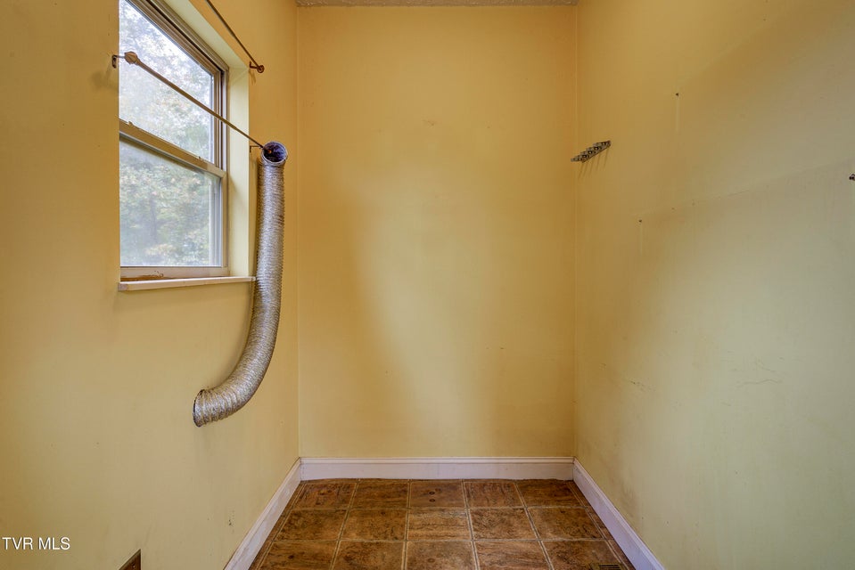 Photo #23: 135 Walnut Drive