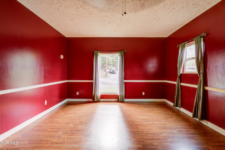 Photo #24: 135 Walnut Drive