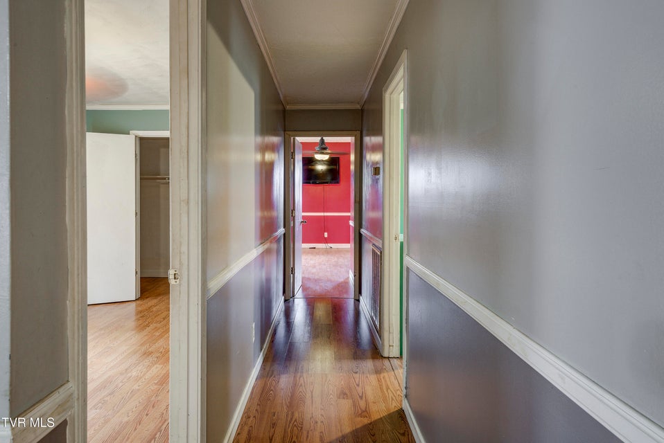 Photo #20: 135 Walnut Drive