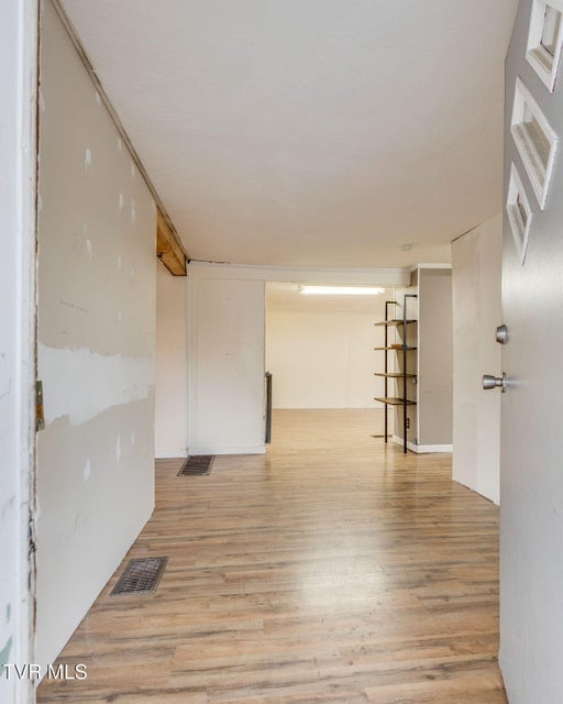 Photo #4: 1713 Edgemont Avenue