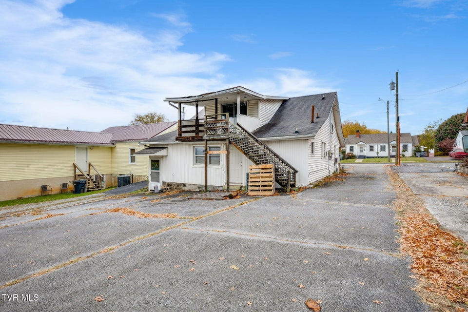 Photo #24: 1713 Edgemont Avenue