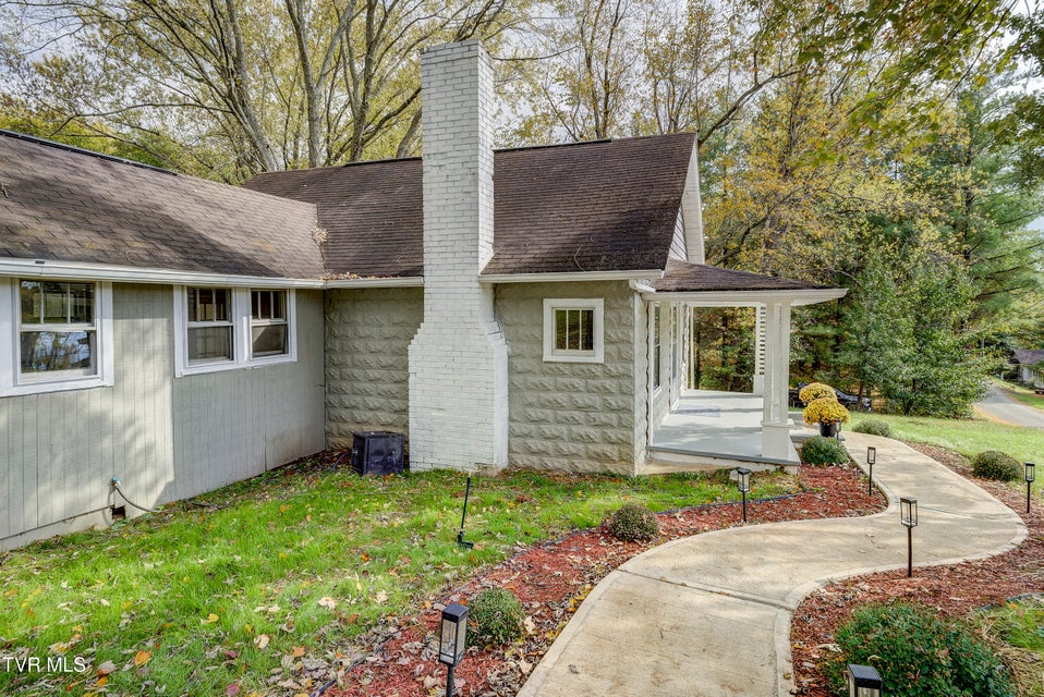 Photo #3: 133 Pinehurst Drive