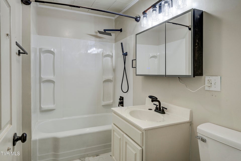 Photo #9: 133 Pinehurst Drive