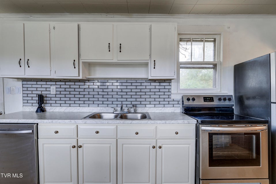 Photo #21: 133 Pinehurst Drive