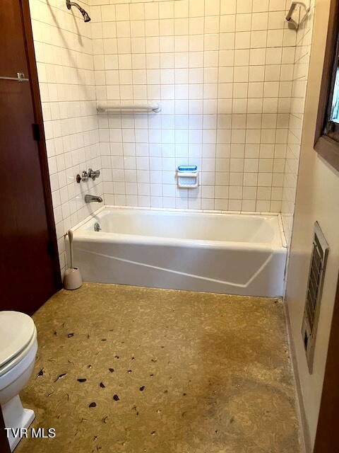 Photo #23: 1917 Club Drive