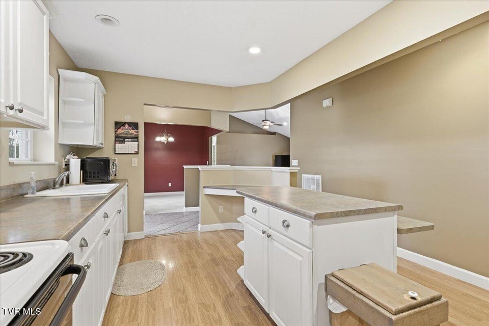 Photo #7: 103 Indian Shores Overlook 