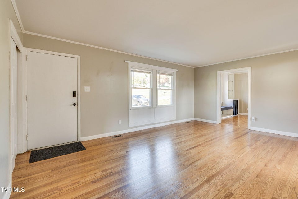 Photo #6: 102 College View Drive