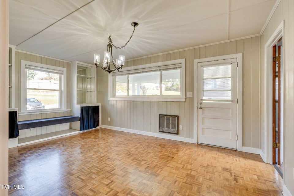 Photo #12: 102 College View Drive