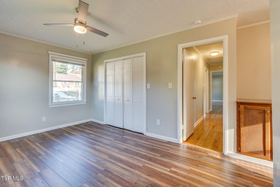 Photo #17: 102 College View Drive