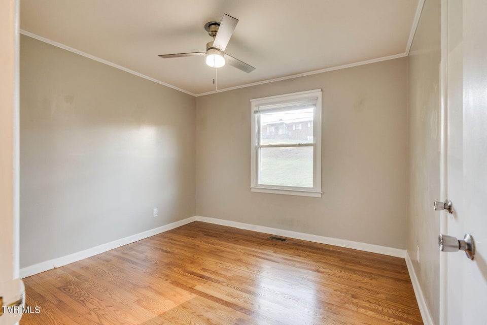 Photo #20: 102 College View Drive