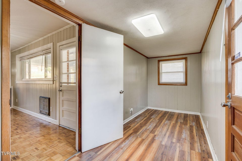 Photo #25: 102 College View Drive