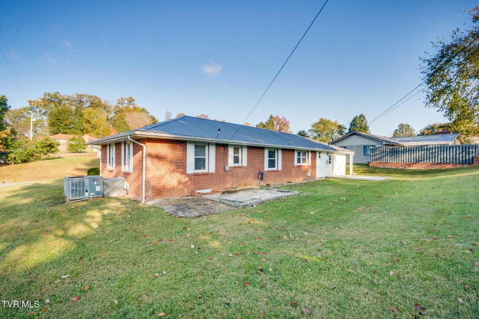 Photo #30: 102 College View Drive