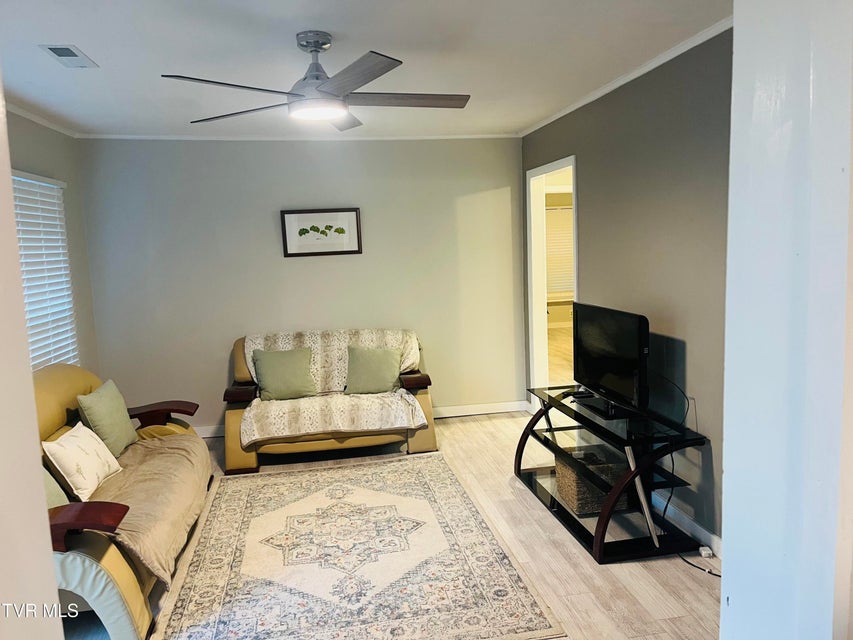 Photo #5: 441 Mimosa Street