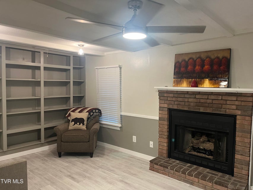 Photo #8: 441 Mimosa Street