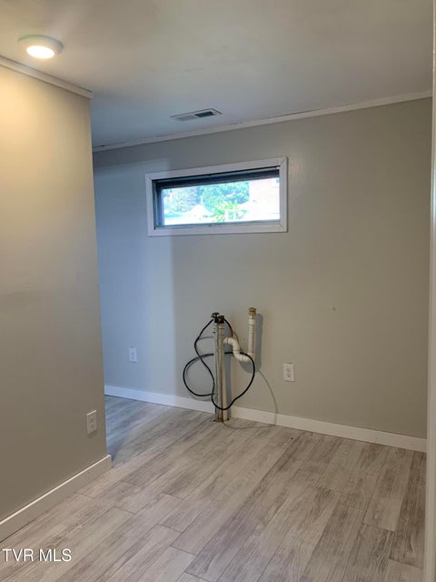 Photo #17: 441 Mimosa Street